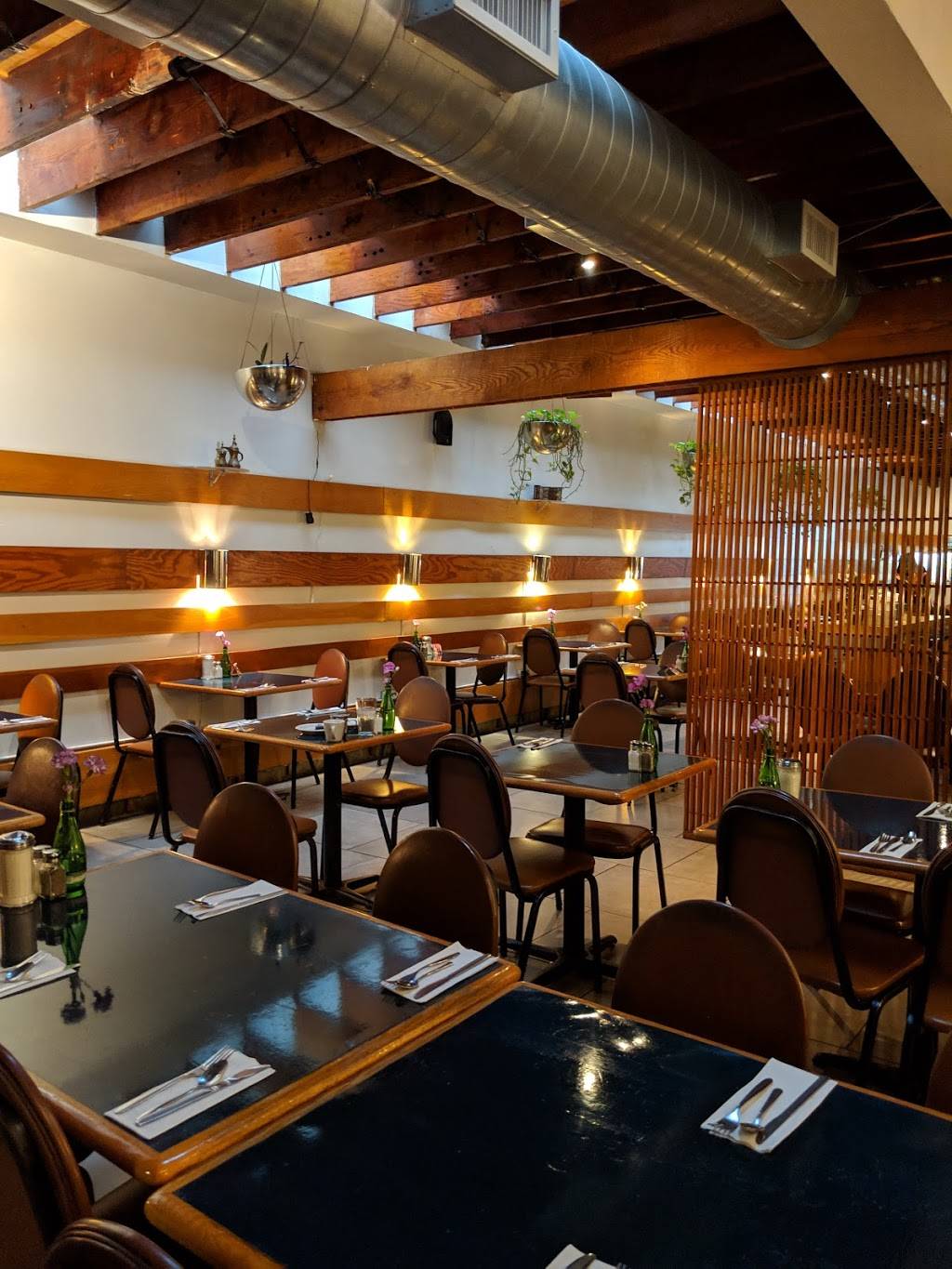 Ali Baba Restaurant | restaurant | 404 S Craig St, Pittsburgh, PA 15213, USA | 4126822829 OR +1 412-682-2829