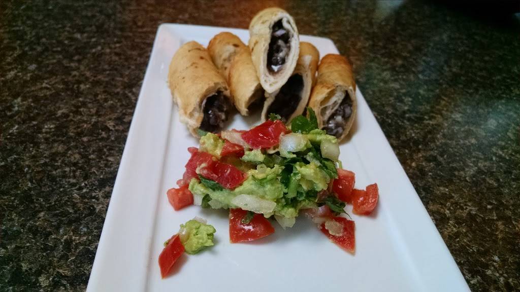 Luna llena restaurant | restaurant | 2760 Tapo Canyon Rd, Simi Valley, CA 93063, USA | 8052105022 OR +1 805-210-5022