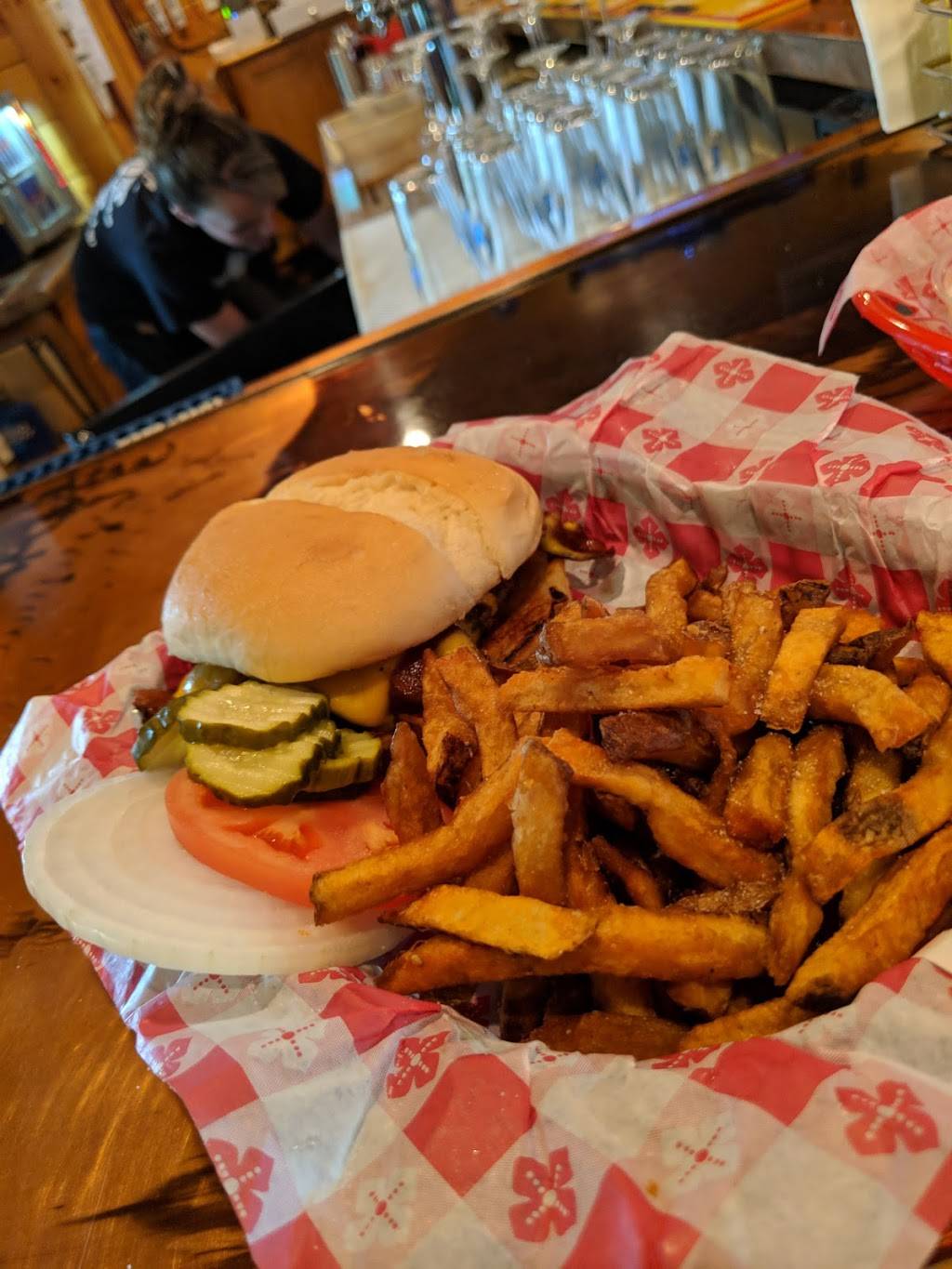 Gunsmoke Grill | restaurant | 249 East, IL-71, Cedar Point, IL 61316, USA | 8154464017 OR +1 815-446-4017