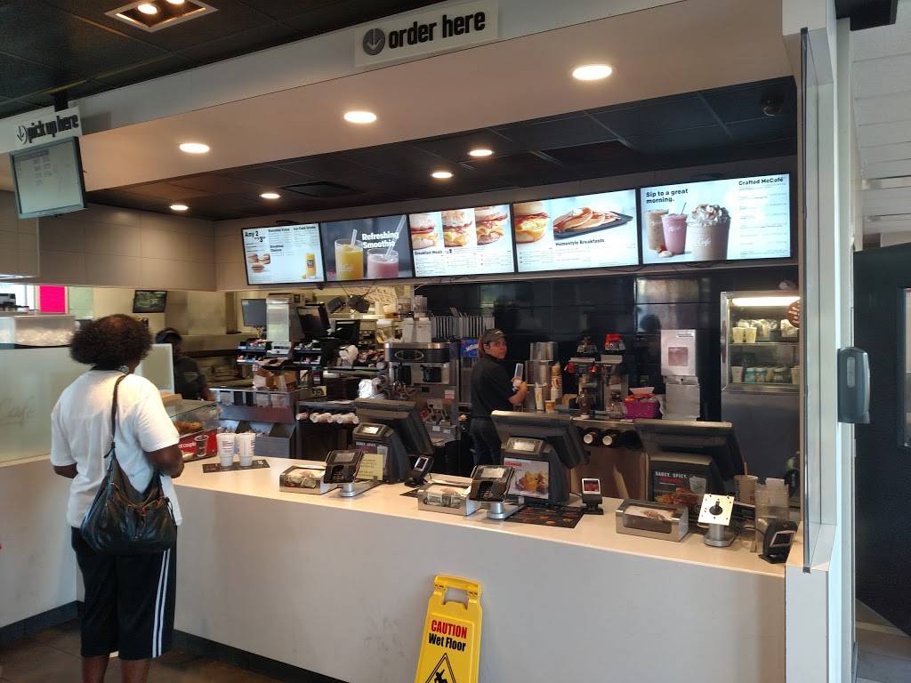 McDonalds | cafe | 788 Lake Ave, Rochester, NY 14613, USA | 5852548960 OR +1 585-254-8960