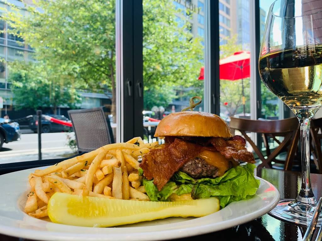 Chef Geoffs West End | restaurant | 2201 M St NW, Washington, DC 20037, USA | 2025247815 OR +1 202-524-7815