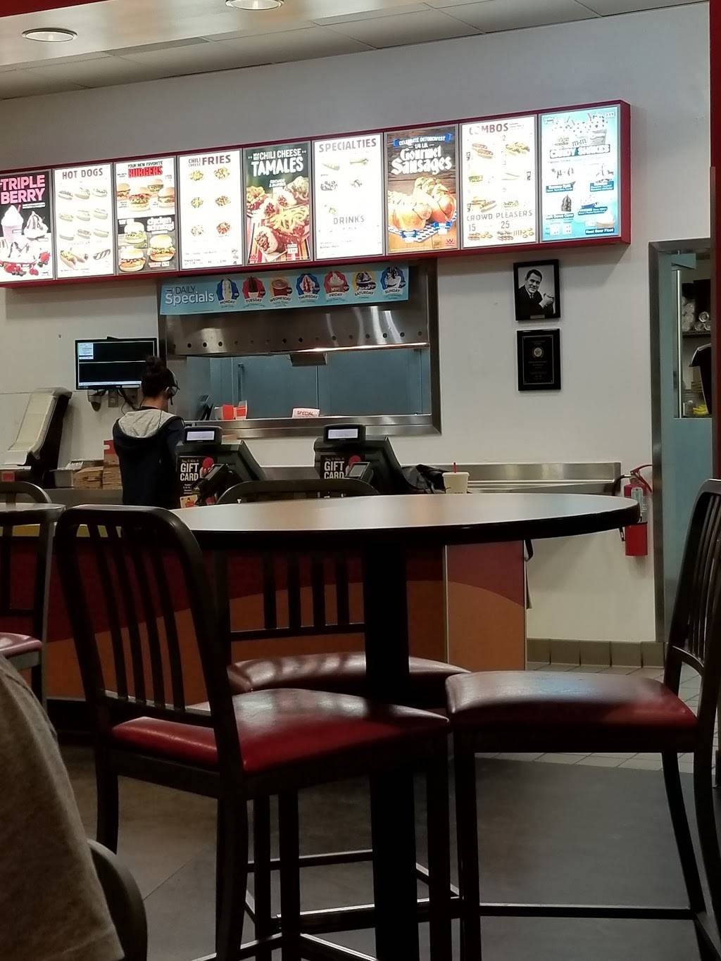 Wienerschnitzel | restaurant | 12218 Apple Valley Rd #301, Apple Valley, CA 92308, USA | 7602470094 OR +1 760-247-0094