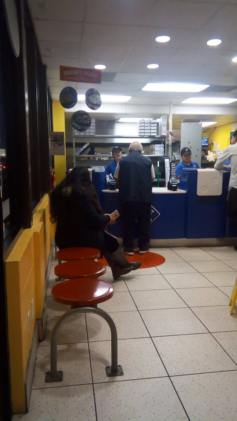 Dominos Pizza | meal delivery | 63 W Shaw Ave Ste 101, Clovis, CA 93612, USA | 5592989111 OR +1 559-298-9111