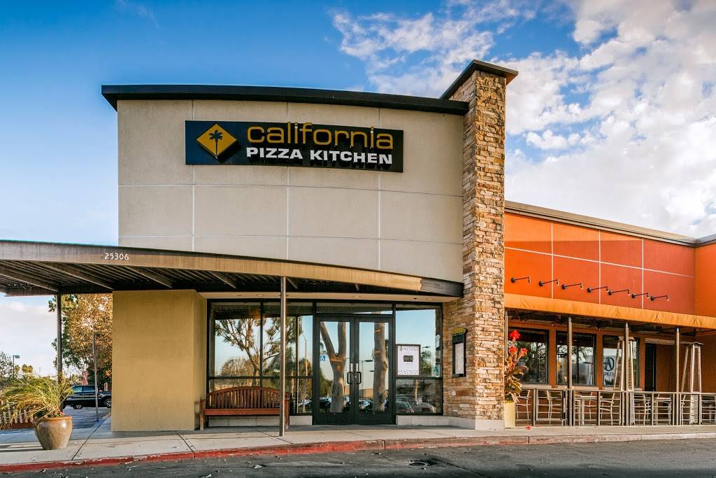 California Pizza Kitchen at Rolling Hills | restaurant | 25304 Crenshaw Blvd, Rolling Hills Rd, Torrance, CA 90505, USA | 3105395410 OR +1 310-539-5410