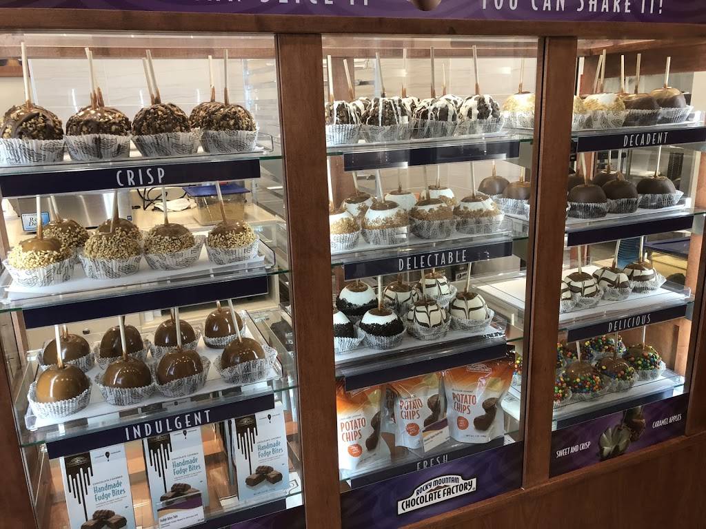 Cold Stone Creamery | bakery | 10101 Twin Rivers Road C2, At the Columbia Mall, #102, Columbia, MD 21044, USA | 4435455041 OR +1 443-545-5041