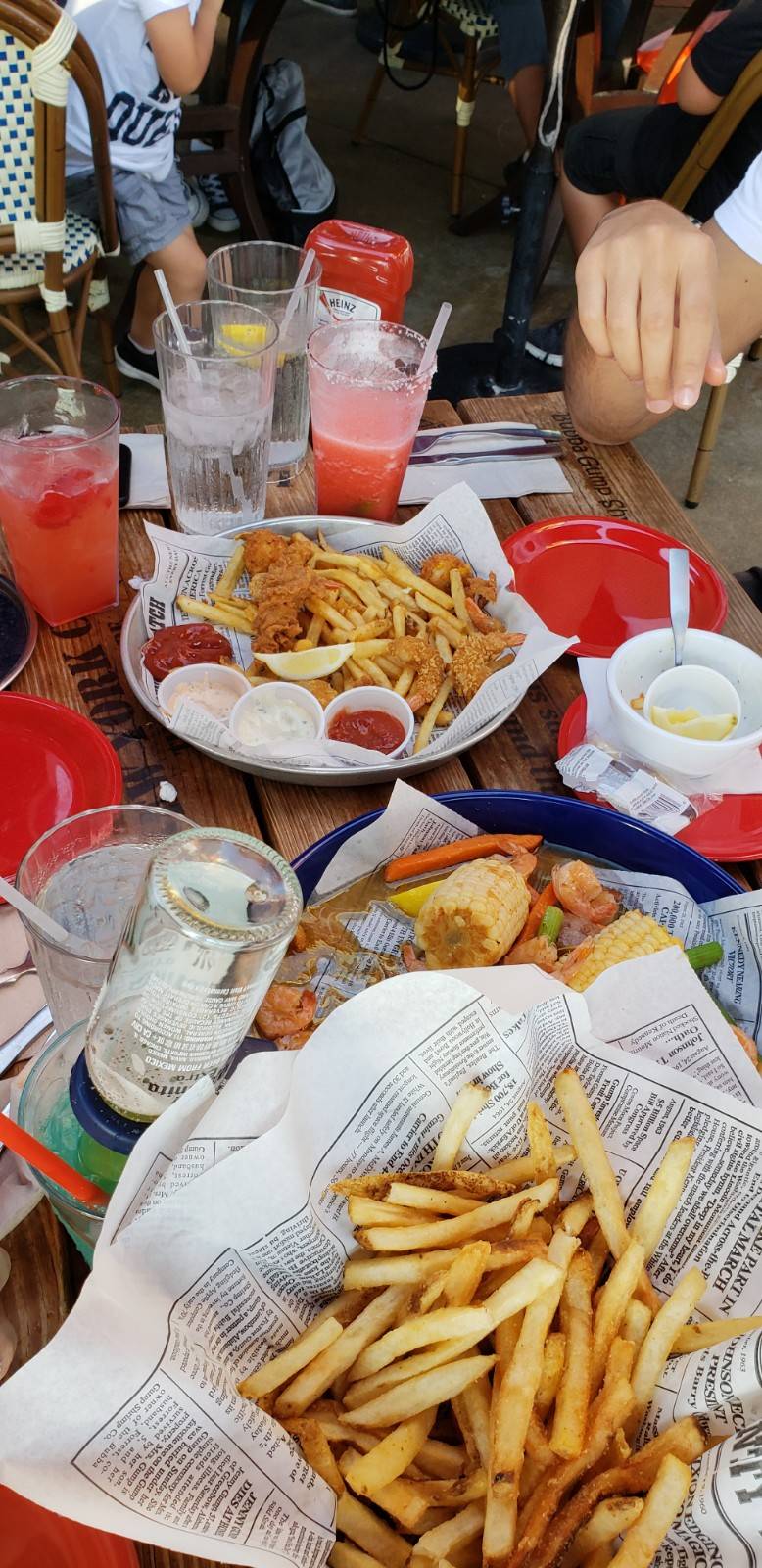 Bubba Gump Shrimp Co. | restaurant | 87 Aquarium Way, Long Beach, CA 90802, USA | 5624372434 OR +1 562-437-2434