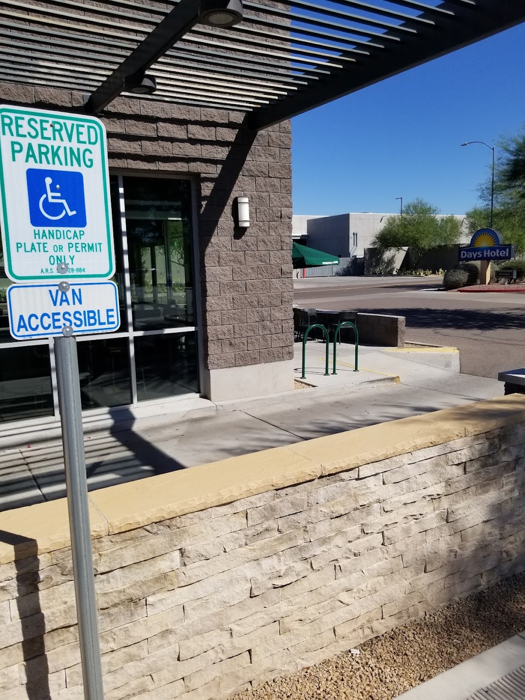 Starbucks | cafe | 1821 S Country Club Dr, Mesa, AZ 85210, USA | 4802921325 OR +1 480-292-1325