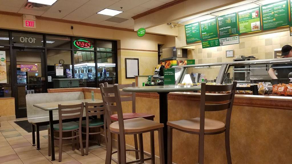 Subway | restaurant | 4195 Main St, St Bonifacius, MN 55375, USA | 9524468181 OR +1 952-446-8181