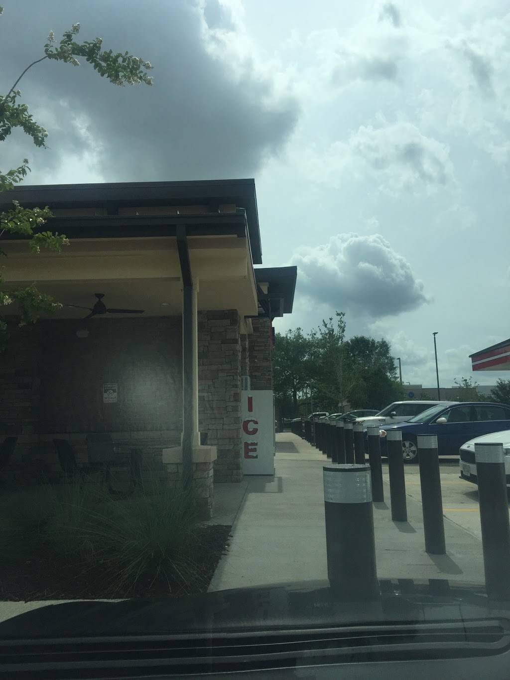 RaceTrac | bakery | 7235 University Blvd, Winter Park, FL 32792, USA | 4076733109 OR +1 407-673-3109