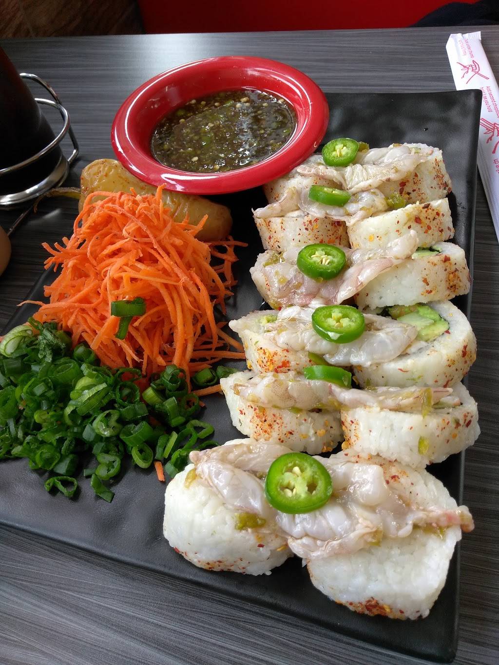Queen Taco & Sushi | restaurant | 10407 Atlantic Ave, South Gate, CA 90280, USA | 3235536003 OR +1 323-553-6003