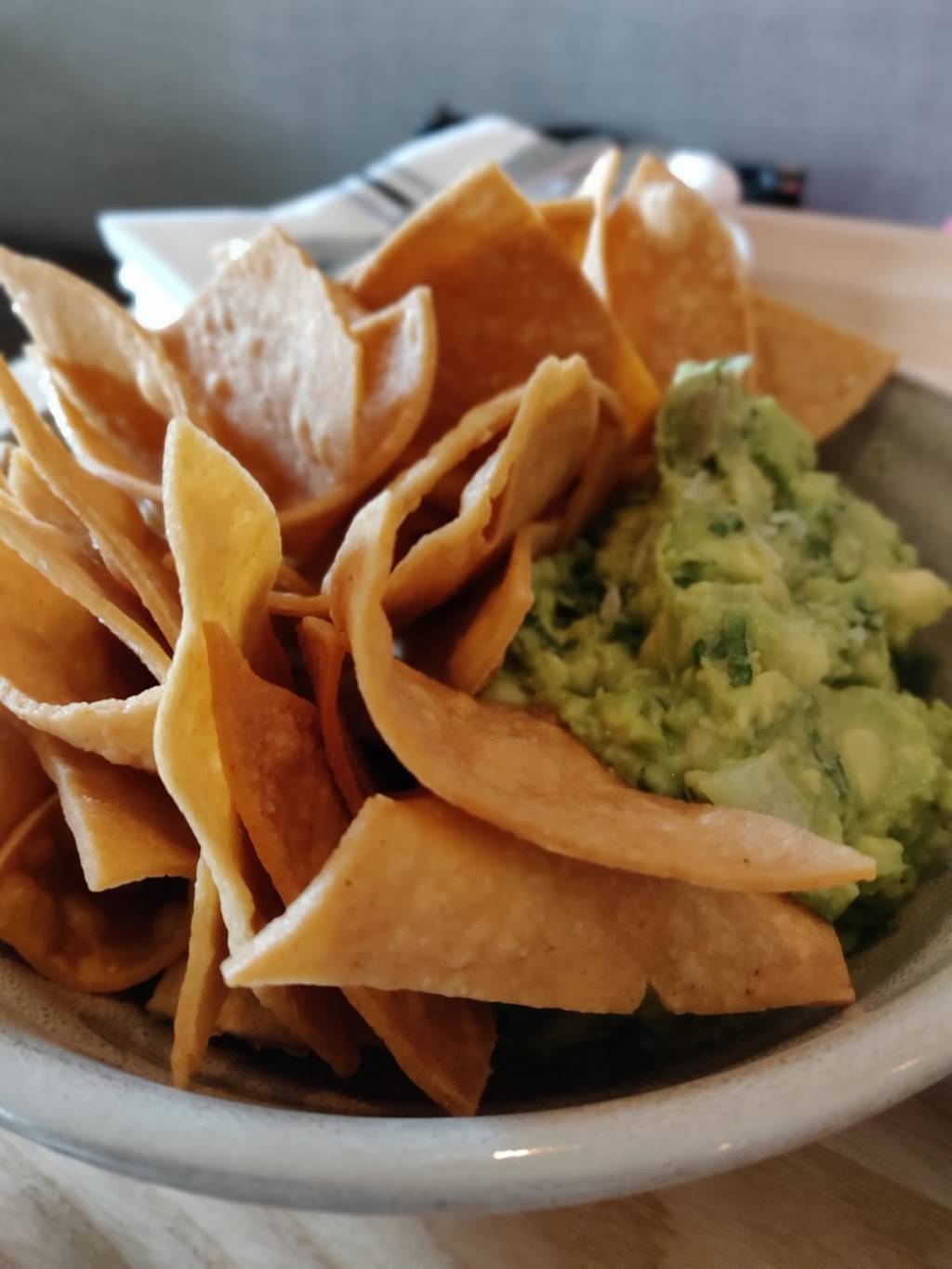 Chúuk | Bar and Restaurant | restaurant | 774 Liverpool Rd, Pickering, ON L1W 1R9, Canada | 3653005700 OR +1 365-300-5700