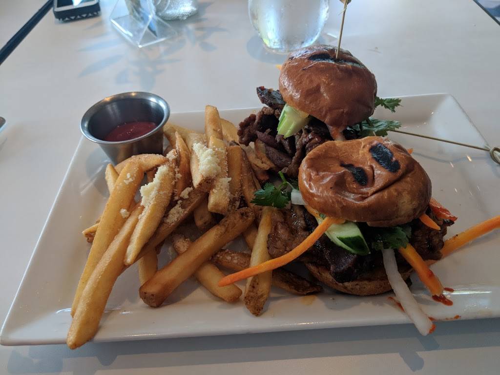 Current Kitchen & Cocktails | restaurant | 7815 US-80, Savannah, GA 31410, USA | 9128982221 OR +1 912-898-2221