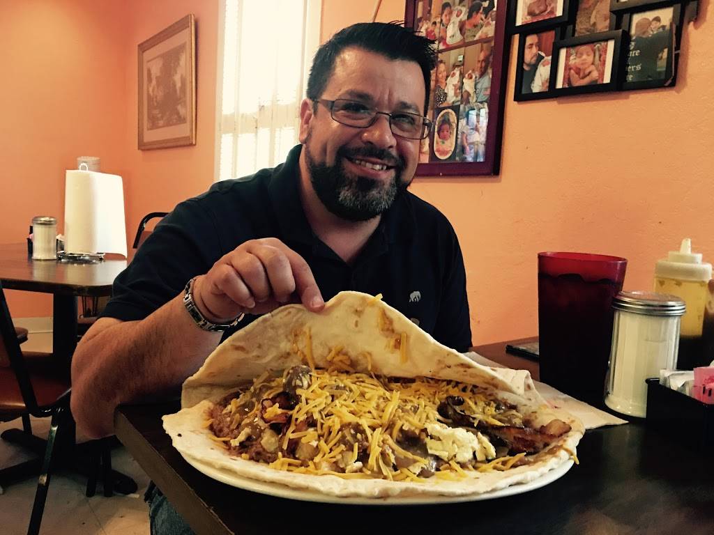 Chachos Tacos | restaurant | 3700 Ayers St, Corpus Christi, TX 78415, USA | 3618887378 OR +1 361-888-7378