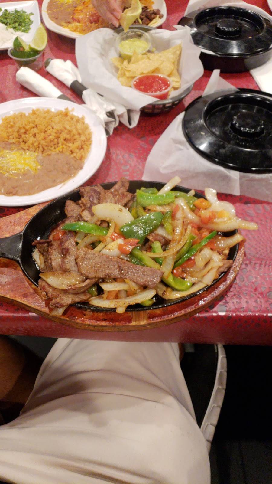 Avenue Restaurant & Music Lounge | restaurant | 1750 W Lincoln Ave, Anaheim, CA 92801, USA | 7148335707 OR +1 714-833-5707