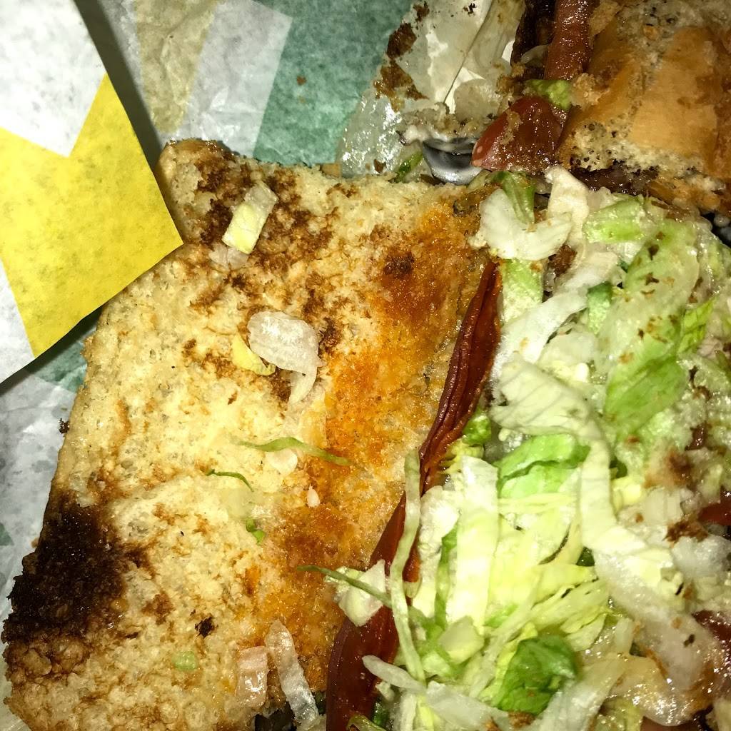 Subway | restaurant | 22800 Mound Rd, Warren, MI 48091, USA | 5867557255 OR +1 586-755-7255