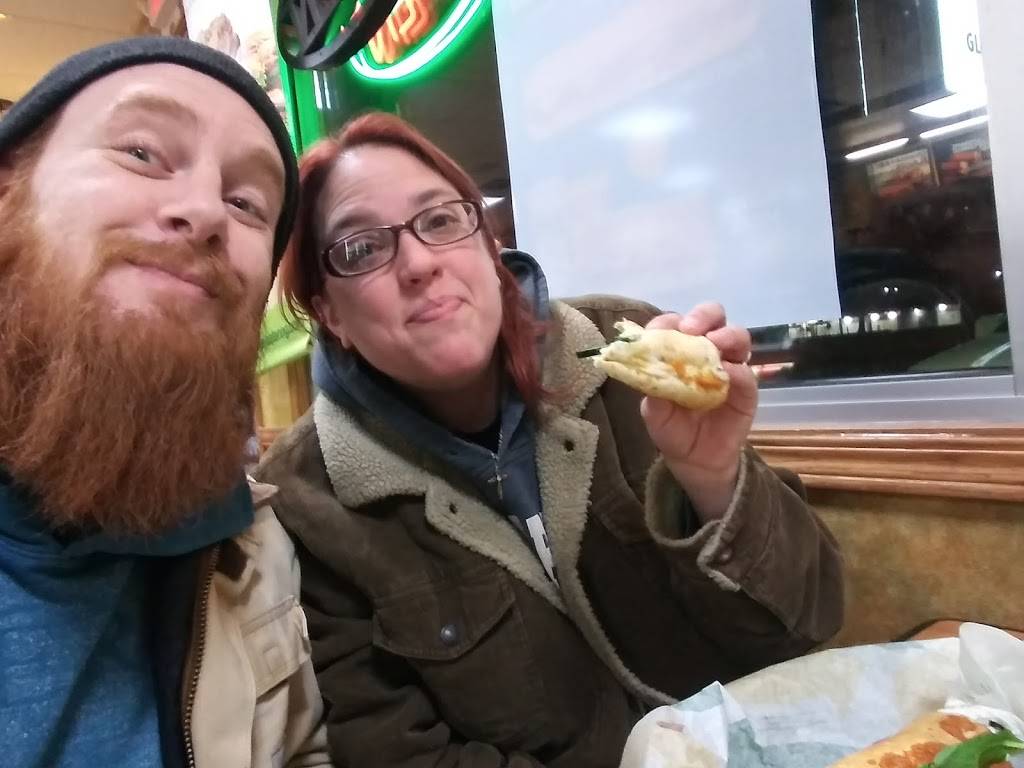 Subway | restaurant | 35 W Broad St, Pataskala, OH 43062, USA | 7409270068 OR +1 740-927-0068