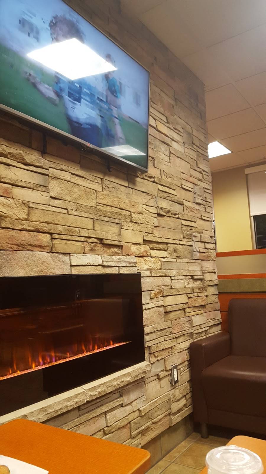 Tim Hortons | restaurant | 3850 Lyman Dr, Hilliard, OH 43026, USA | 6145274733 OR +1 614-527-4733