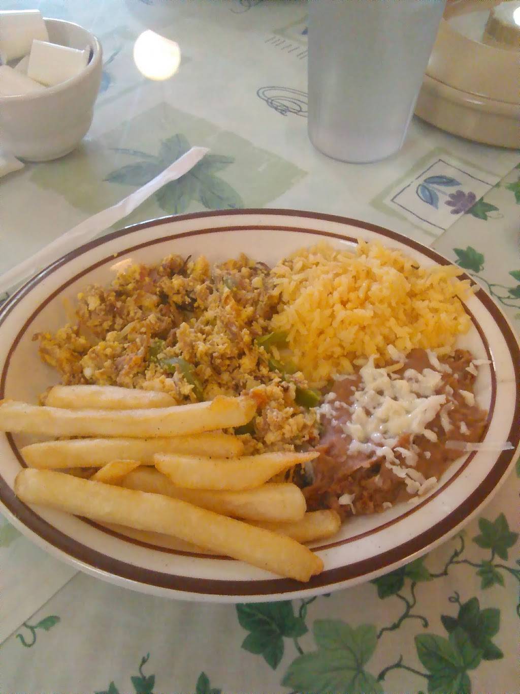 Marias Cafe | restaurant | 120 E Market St, Stockton, CA 95202, USA | 2094644135 OR +1 209-464-4135