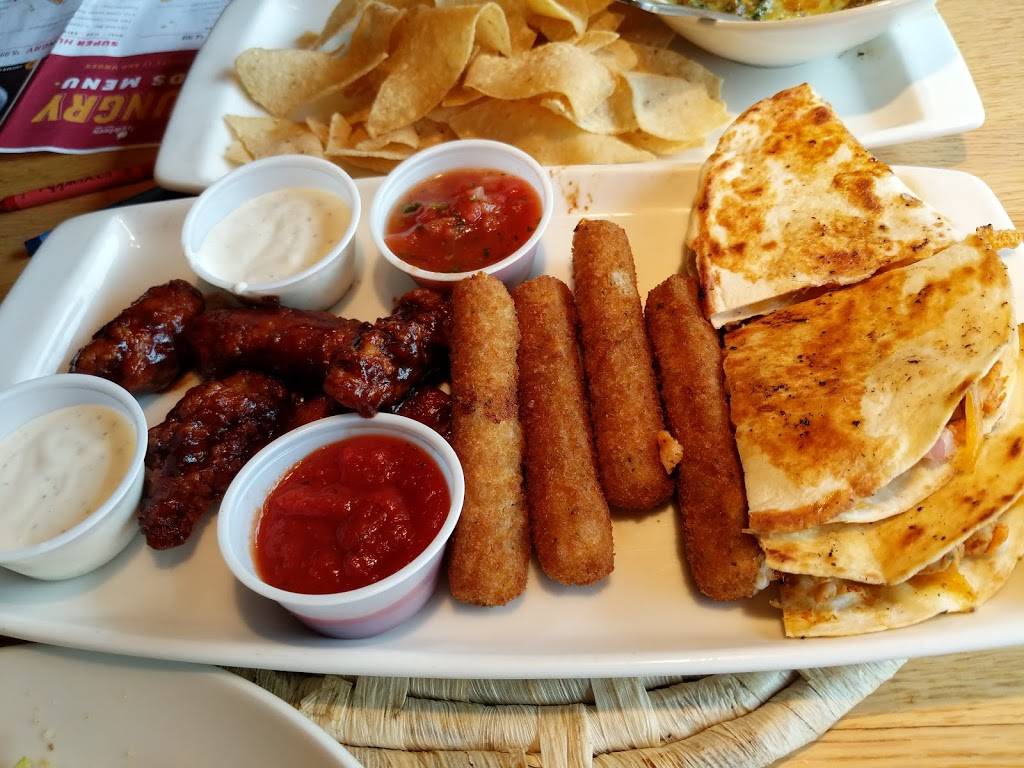 Applebees Grill + Bar | restaurant | 11900 Iron Bridge Plaza, Chester, VA 23831, USA | 8047784722 OR +1 804-778-4722