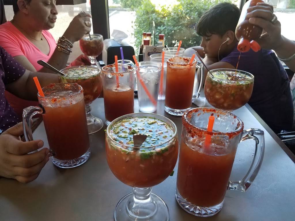 La Perla del Mar 2 | restaurant | 11401 Steele St S #101, Tacoma, WA 98444, USA | 2065192546 OR +1 206-519-2546