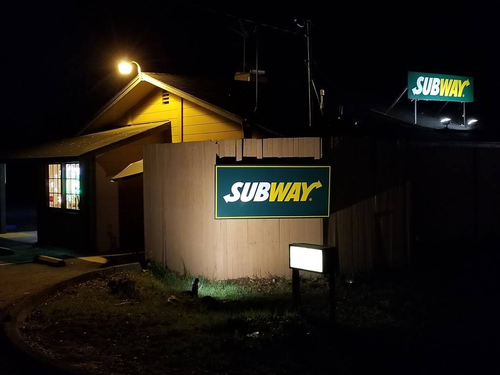 Subway | meal takeaway | 40840 Sierra Dr, Three Rivers, CA 93271, USA | 5595610782 OR +1 559-561-0782