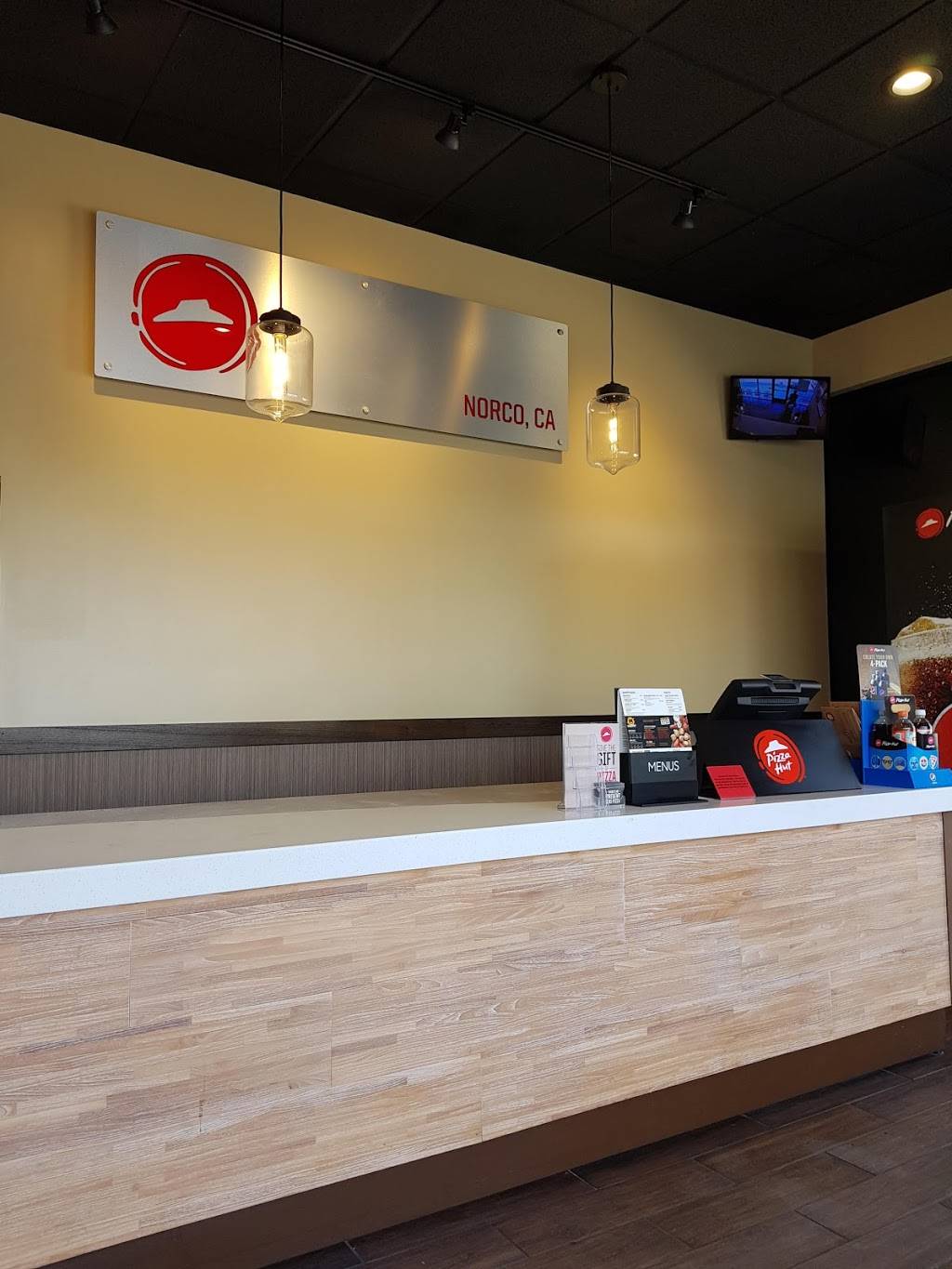 Pizza Hut | restaurant | 1825 Hamner Ave Suite X, Norco, CA 92860, USA | 9517341333 OR +1 951-734-1333