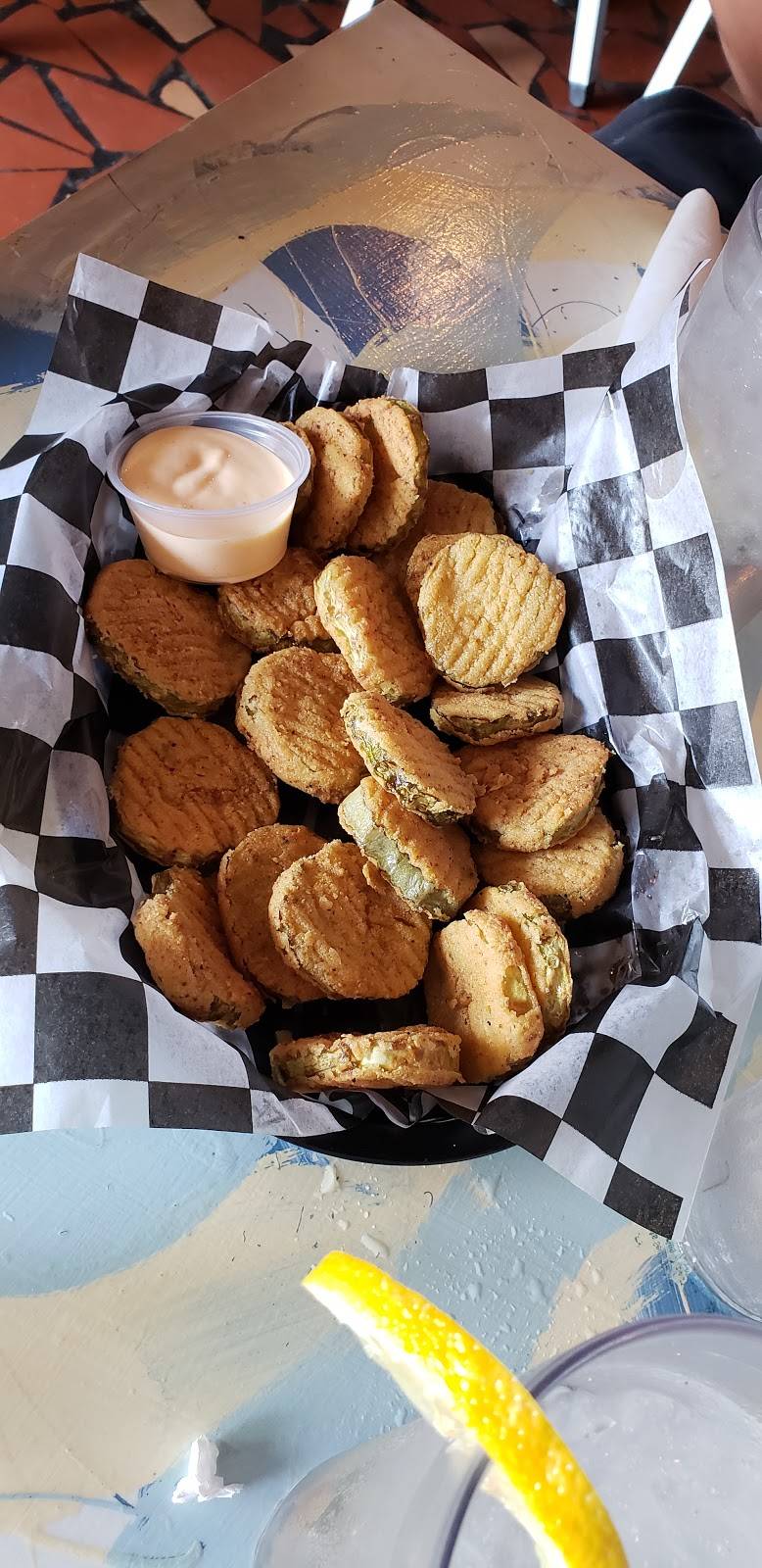 757 Crave | restaurant | 142 W York St, Norfolk, VA 23510, USA | 7572268999 OR +1 757-226-8999