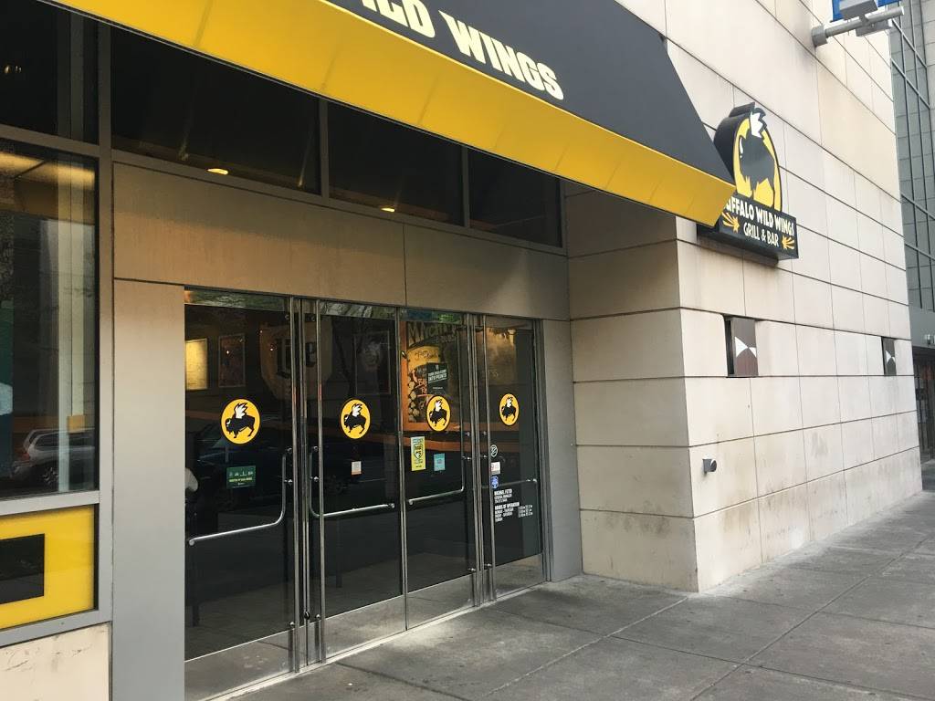 Buffalo Wild Wings | meal takeaway | 400 E M.L.K. Jr Blvd Suite B, Charlotte, NC 28202, USA | 7049719464 OR +1 704-971-9464