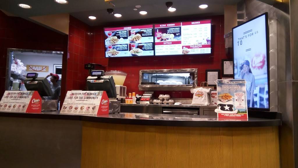 Raising Canes Chicken Fingers | meal takeaway | 1840 1st Capitol Dr, St Charles, MO 63301, USA | 6369250132 OR +1 636-925-0132
