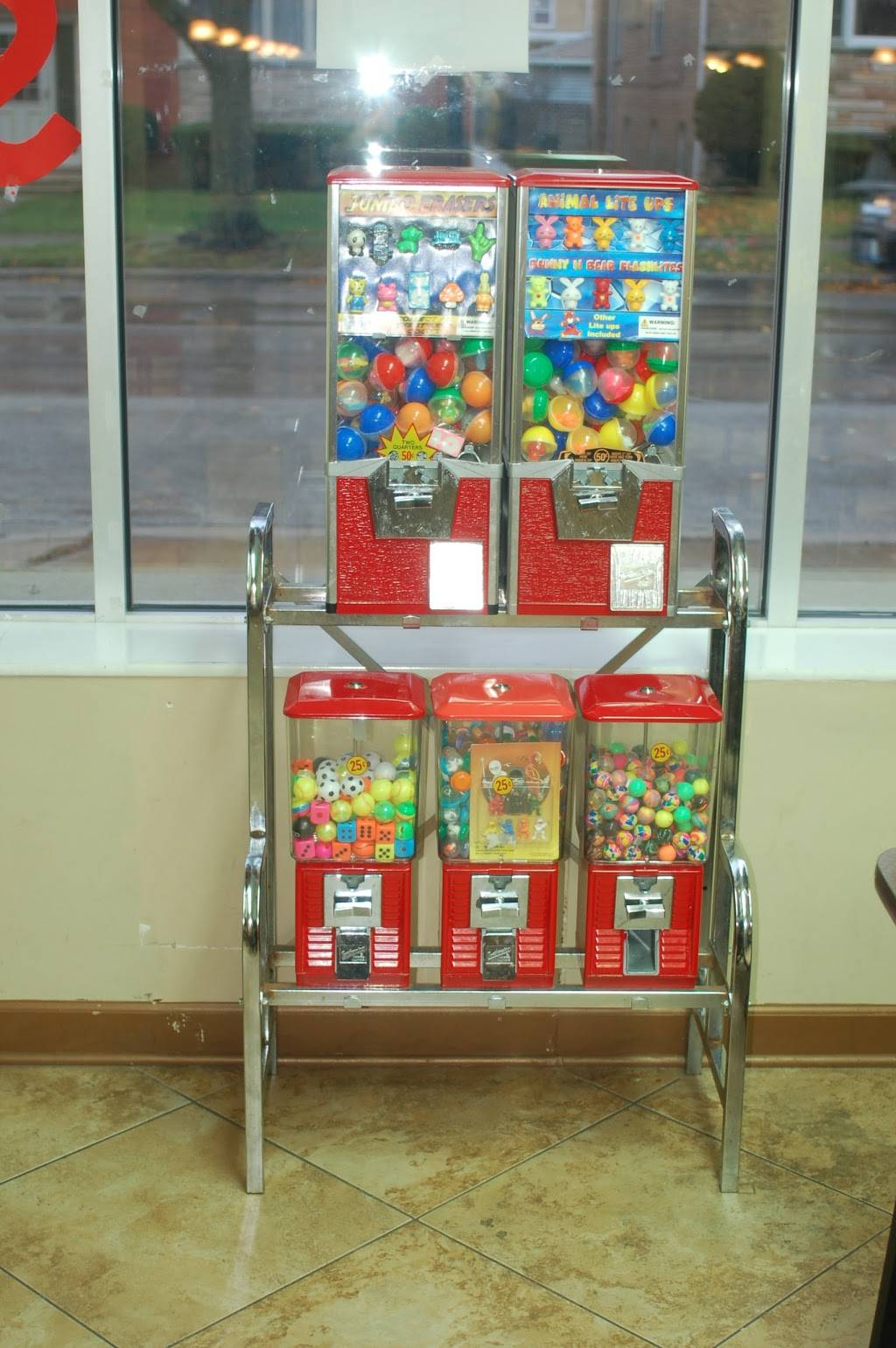 Main Pizza Chalavi | cafe | 2931 W Touhy Ave, Chicago, IL 60645, USA | 7733389640 OR +1 773-338-9640