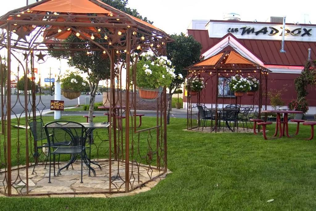 C & B Maddox Famous Chicken | restaurant | 698 Main St, Layton, UT 84041, USA | 8014443118 OR +1 801-444-3118