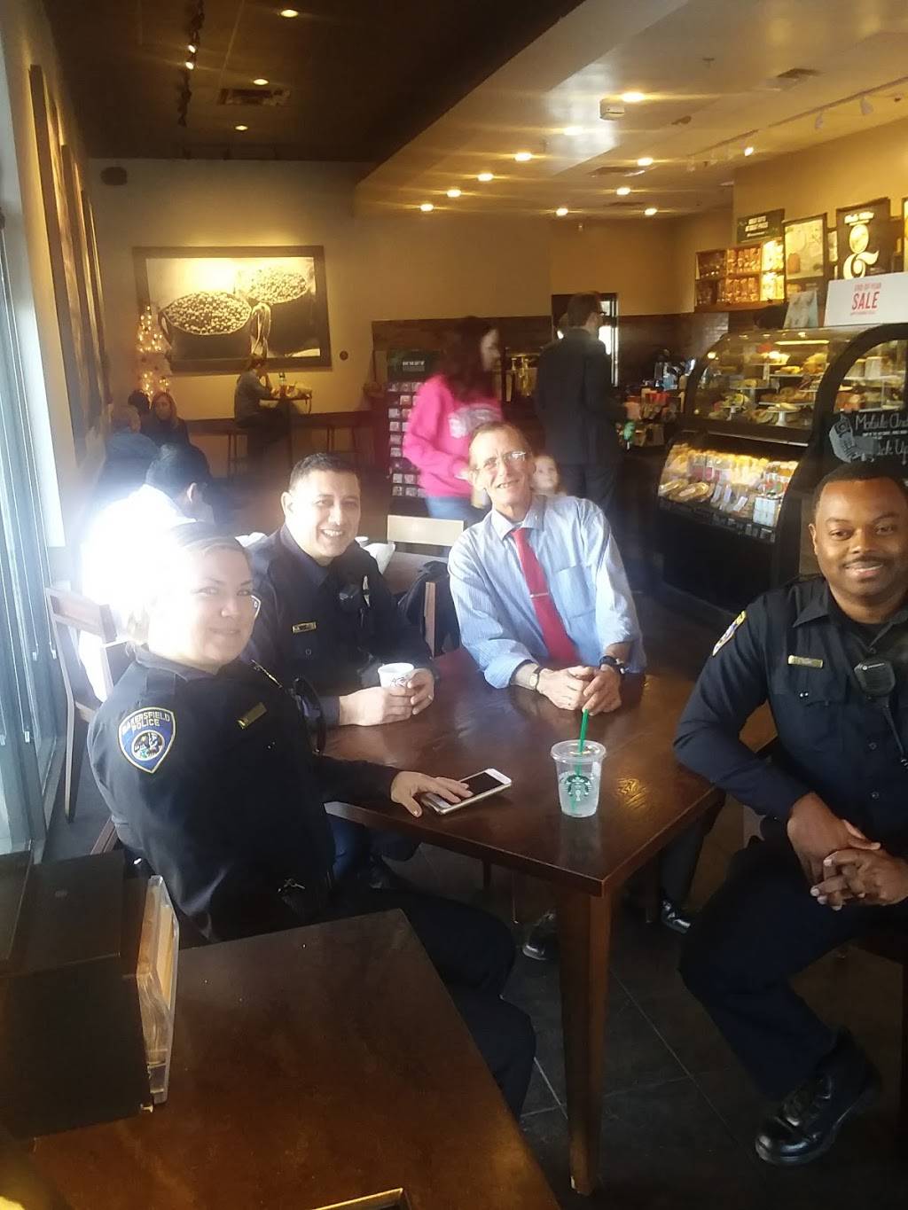 Starbucks | cafe | 3700 California Ave Suite #400, Bakersfield, CA 93309, USA | 6614773089 OR +1 661-477-3089