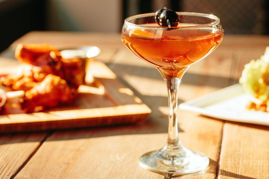 Blakes Kitchen + Bar | restaurant | 276 Friend St, Boston, MA 02114, USA | 6177207834 OR +1 617-720-7834