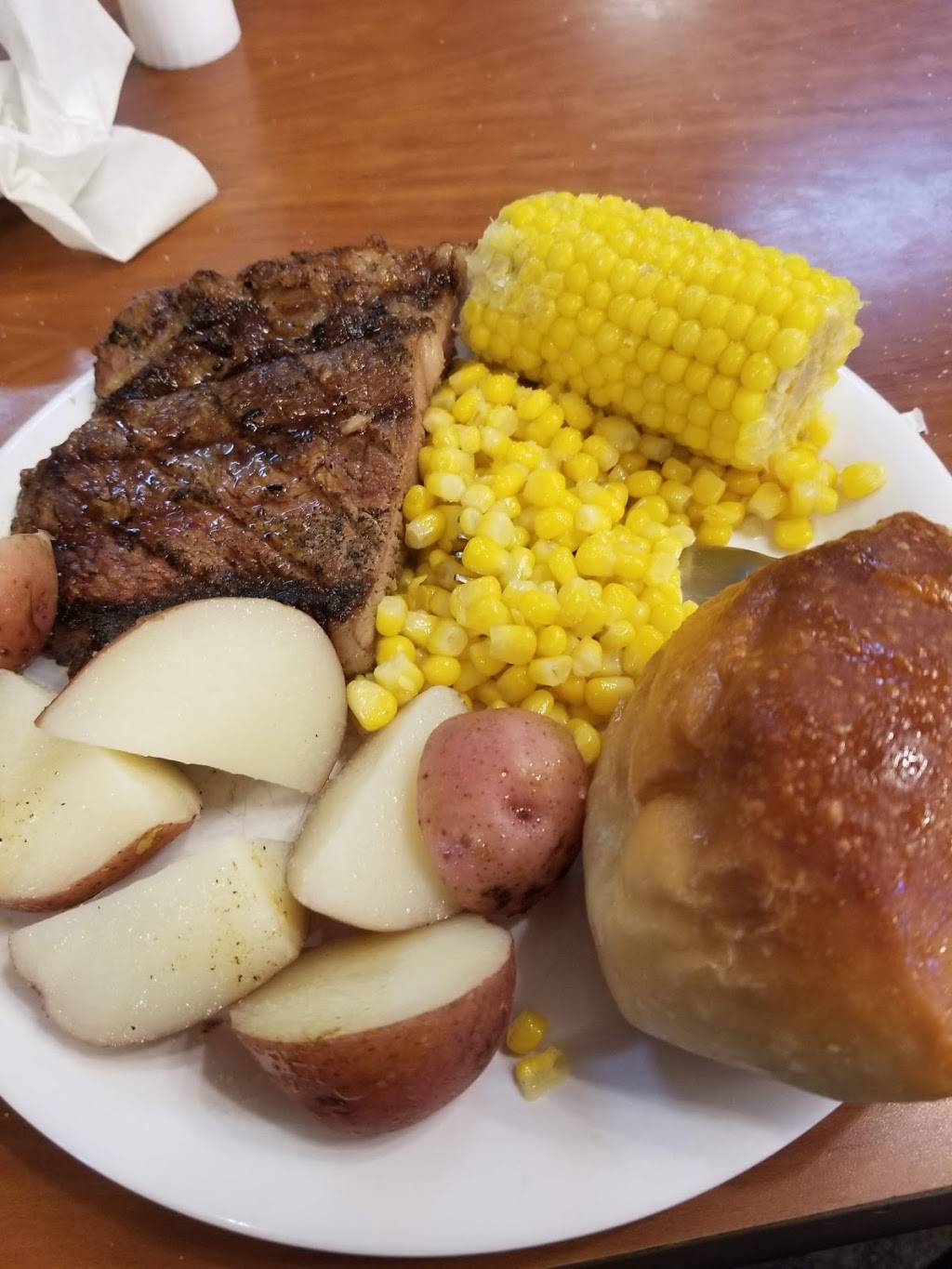 Golden Corral Buffet & Grill | meal takeaway | 6102 West 38th Street, Indianapolis, IN 46254, USA | 3172936560 OR +1 317-293-6560