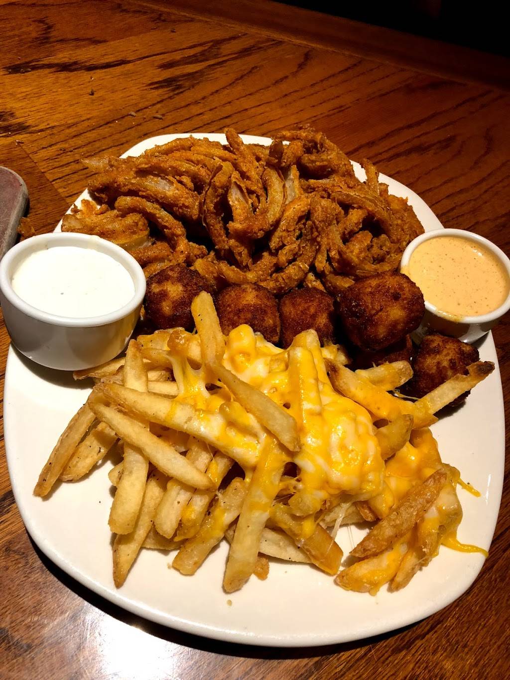 Outback Steakhouse | restaurant | 100 Sheraton Dr, Altoona, PA 16601, USA | 8149410555 OR +1 814-941-0555