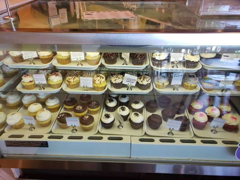 Courageous Bakery & Cafe | cafe | 108 W Park Ave, Elmhurst, IL 60126, USA | 6308342253 OR +1 630-834-2253