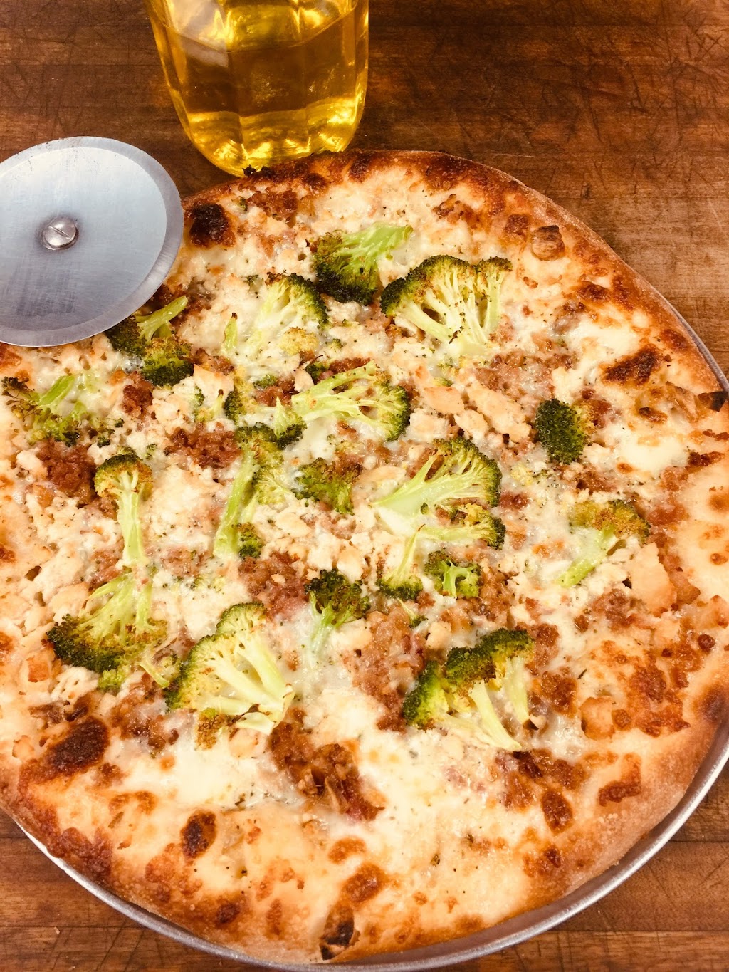 Raganellis Pizza | restaurant | 547 NE Bellevue Dr #107, Bend, OR 97701, USA | 5416472343 OR +1 541-647-2343