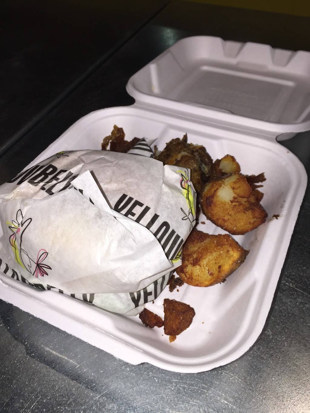 Yellowbelly Chicken | restaurant | 2501 Dallas St, Aurora, CO 80010, USA | 7202592393 OR +1 720-259-2393