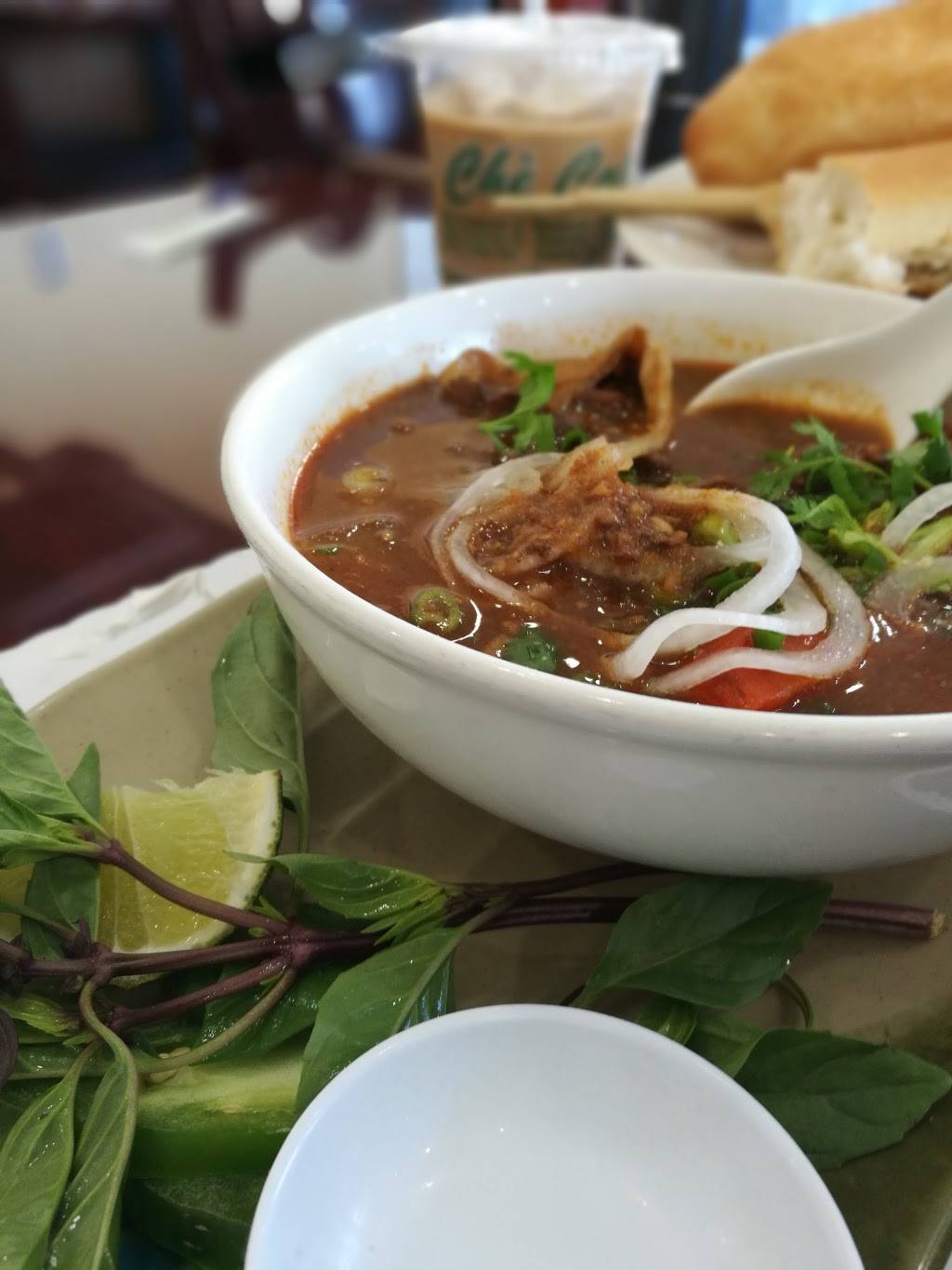 PHO Banh Mi & Che Cali | restaurant | 18122 Brookhurst St, Fountain Valley, CA 92708, USA | 7145936300 OR +1 714-593-6300