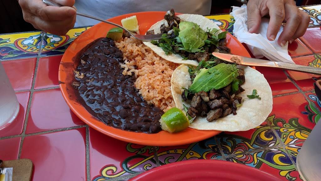 Salsalito Taco Shop | restaurant | 1115 Bridgeway, Sausalito, CA 94965, USA | 4153315595 OR +1 415-331-5595