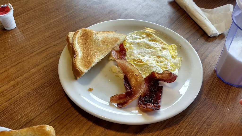 Dennys | restaurant | 950 Chemung St, Horseheads, NY 14845, USA | 6077954135 OR +1 607-795-4135