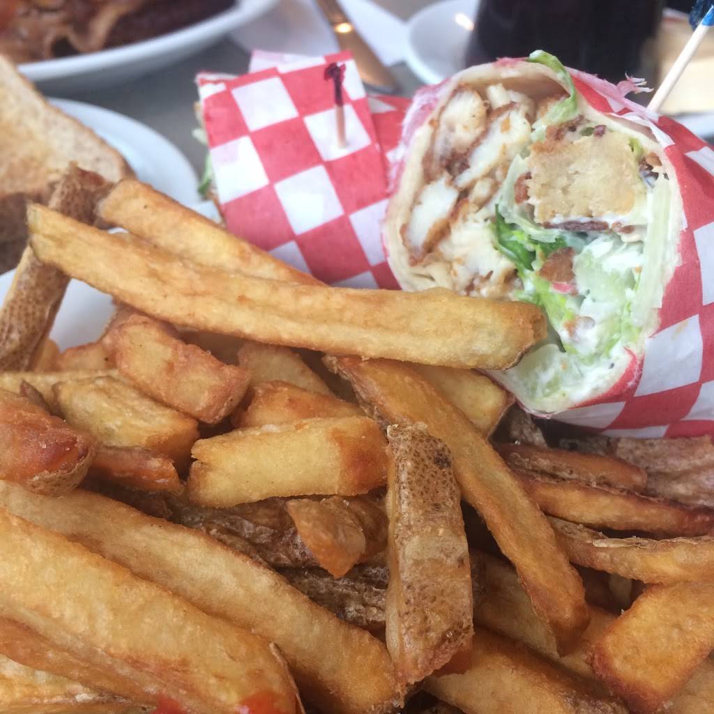 Harrys Restaurant | restaurant | 16 Base Line Rd W, London, ON N6J 1T4, Canada | 5194381360 OR +1 519-438-1360