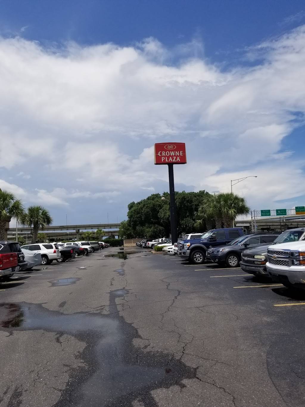 The Landing Restaurant | restaurant | 2829 Williams Blvd, Kenner, LA 70062, USA | 5044675611 OR +1 504-467-5611