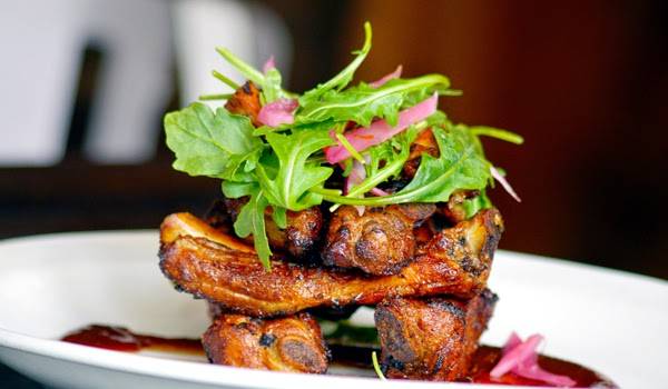 Southport & Irving SIP | restaurant | 4000 N Southport Ave, Chicago, IL 60613, USA | 7738572890 OR +1 773-857-2890