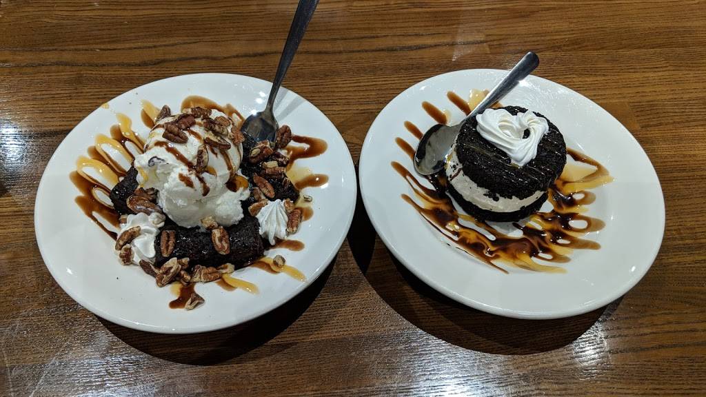 TGI Fridays Restaurant & Sports Bar | restaurant | Lobby Level of the Embassy Suites, 6700 Fallsview Blvd, Niagara Falls, ON L2G 3W6, Canada | 9053568523 OR +1 905-356-8523