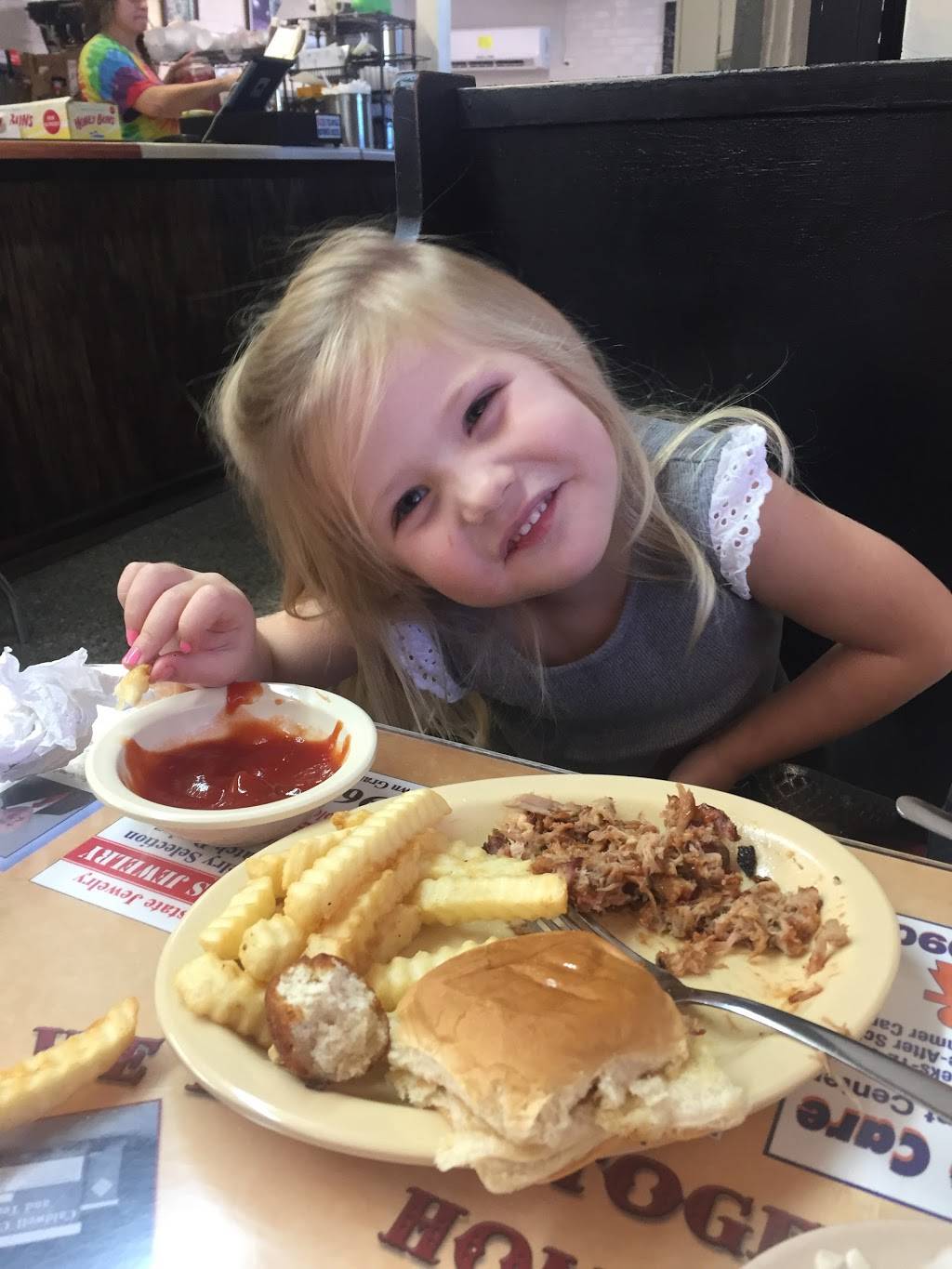 City BBQ | restaurant | 108 S Main St, Granite Falls, NC 28630, USA | 8283961413 OR +1 828-396-1413