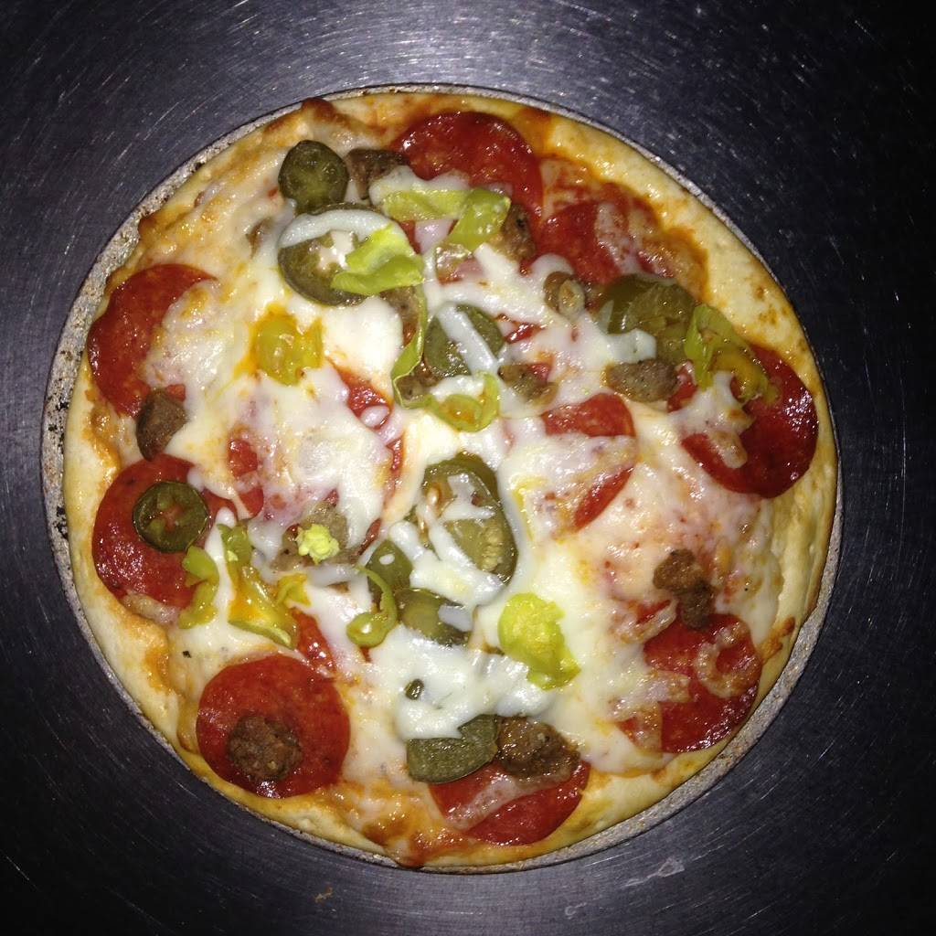 Chicago Pizza | meal delivery | 1031 S Frontage Rd W, Vail, CO 81657, USA | 9704767000 OR +1 970-476-7000