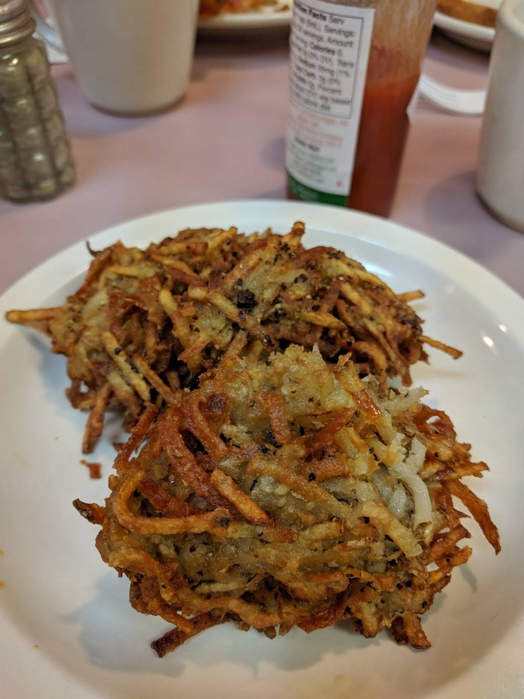 Crystal Cafe | cafe | 402 Market St, Parkersburg, WV 26101, USA | 3044285680 OR +1 304-428-5680