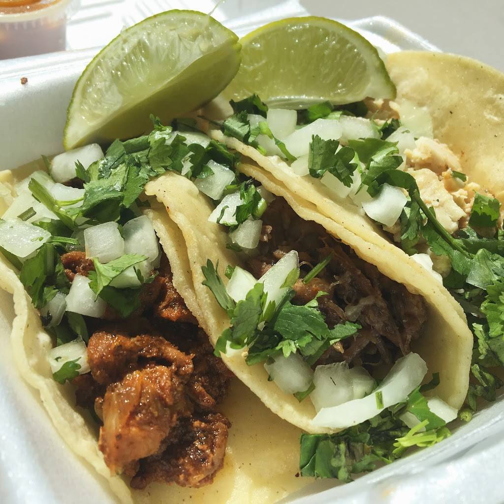 El Tacaso | restaurant | 10025 Harry Hines Blvd, Dallas, TX 75220, USA | 4693359055 OR +1 469-335-9055