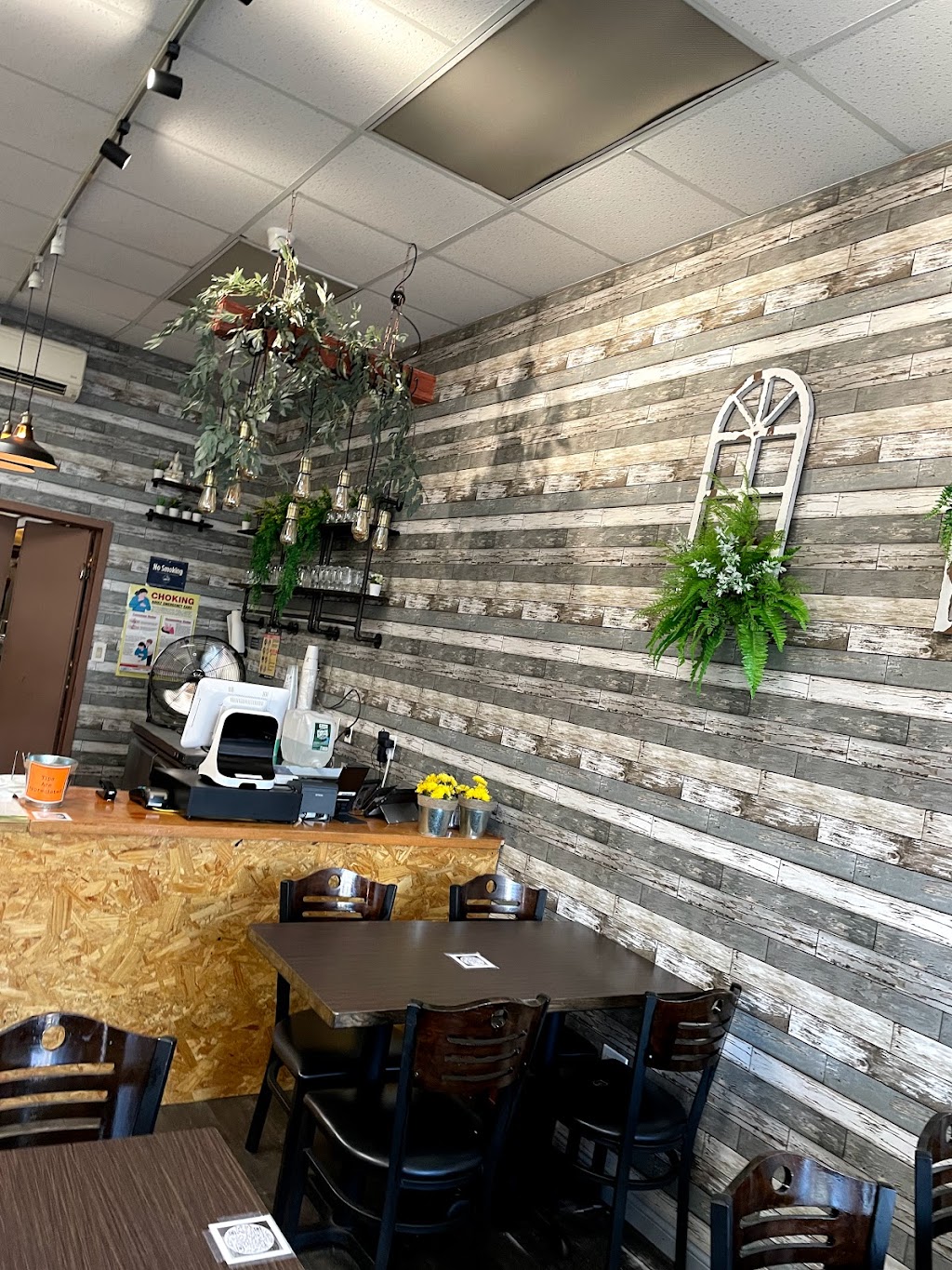 Chill D Taste Thai | restaurant | 16711 Union Tpke, Queens, NY 11366, USA | 9293860017 OR +1 929-386-0017